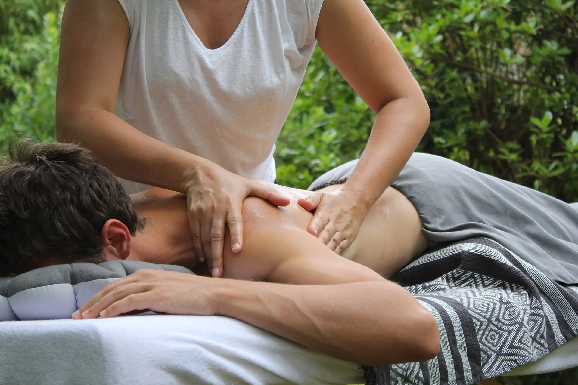 julie ganot massages et aromatherapie massage slow massage